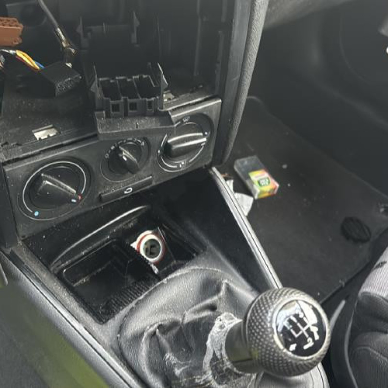 Etrier arriere droit (freinage) VOLKSWAGEN GOLF 4 Photo n°17