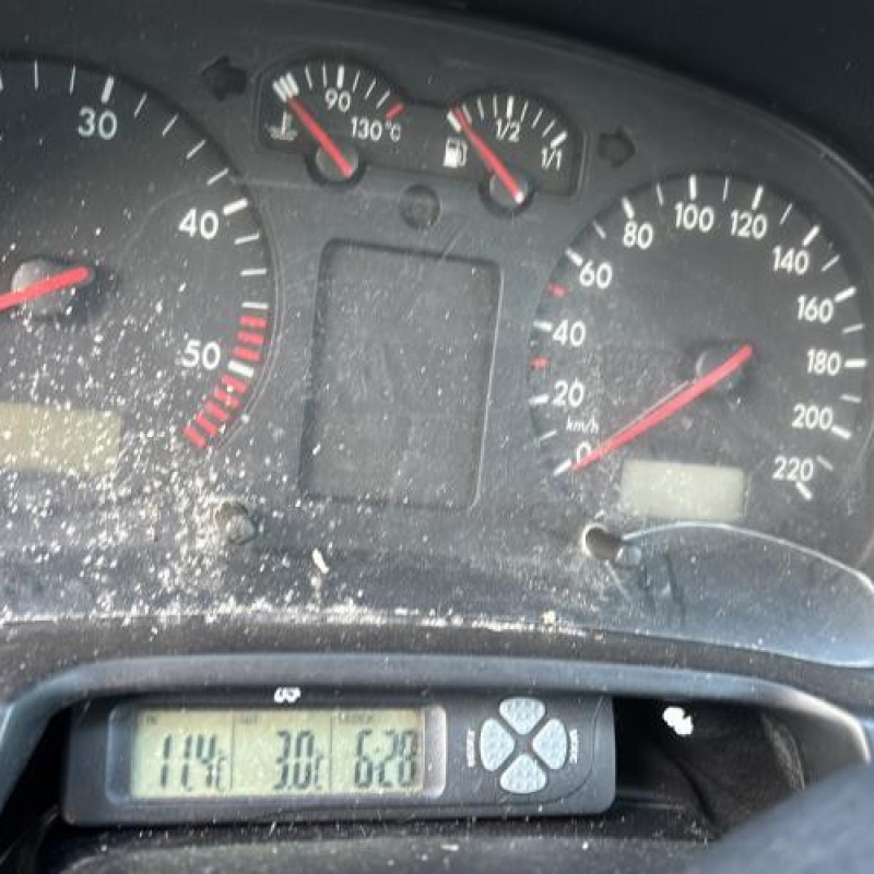 Etrier arriere droit (freinage) VOLKSWAGEN GOLF 4 Photo n°14