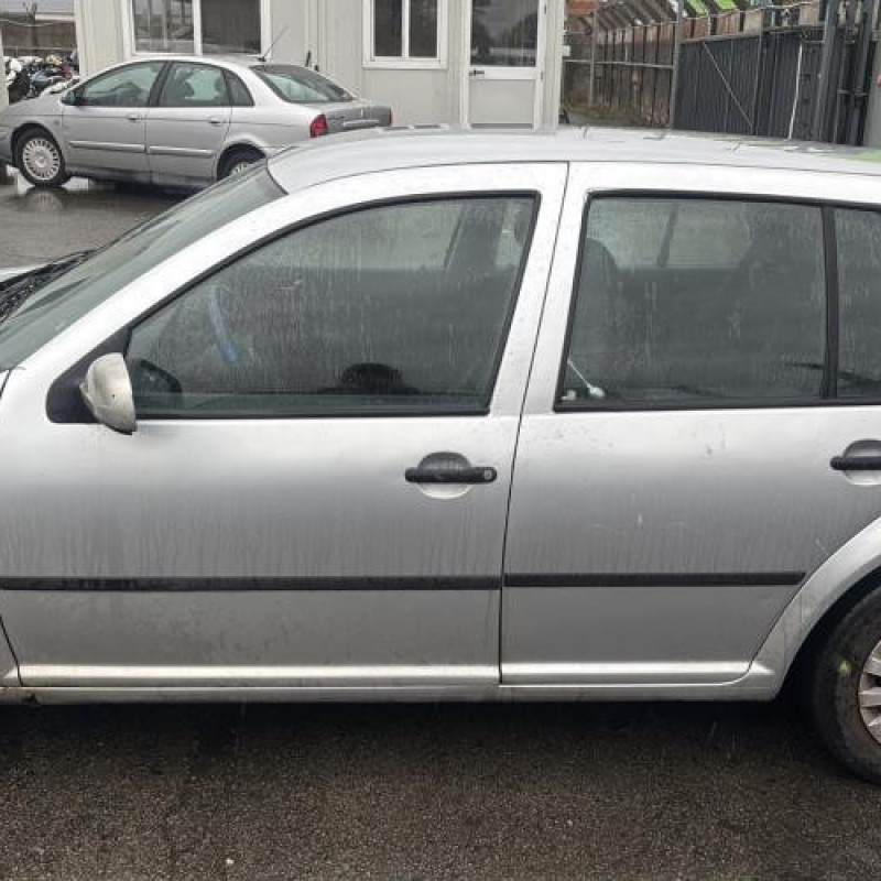 Etrier arriere droit (freinage) VOLKSWAGEN GOLF 4 Photo n°6