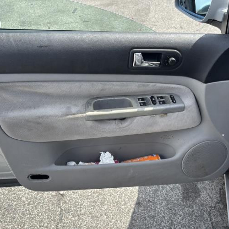 Etrier arriere droit (freinage) VOLKSWAGEN GOLF 4 Photo n°10