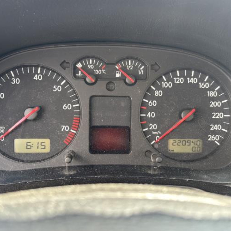 Etrier arriere droit (freinage) VOLKSWAGEN GOLF 4 Photo n°19