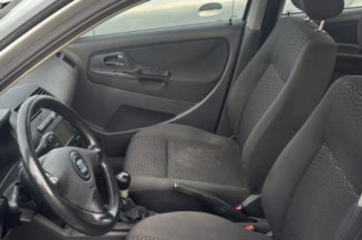 Custode arriere droit SEAT CORDOBA 1