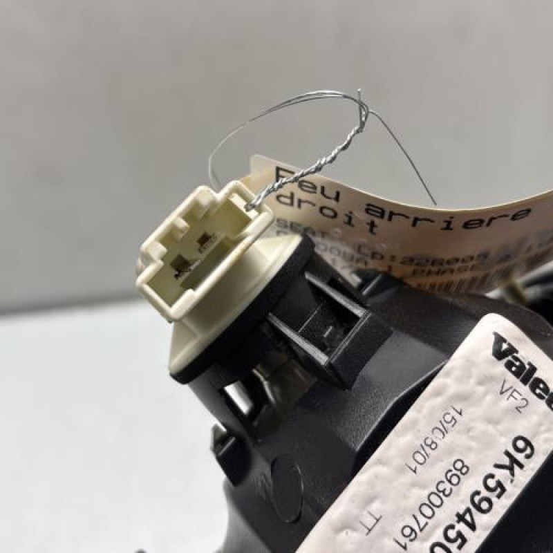 Feu arriere secondaire droit (feux) SEAT CORDOBA 1 Photo n°3