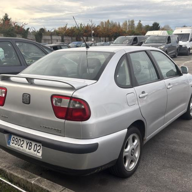 Poignee porte arriere droit SEAT CORDOBA 1 Photo n°3