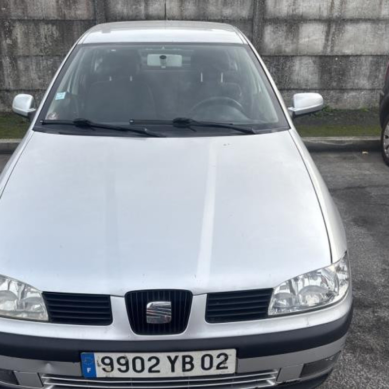 Poignee porte arriere droit SEAT CORDOBA 1 Photo n°8