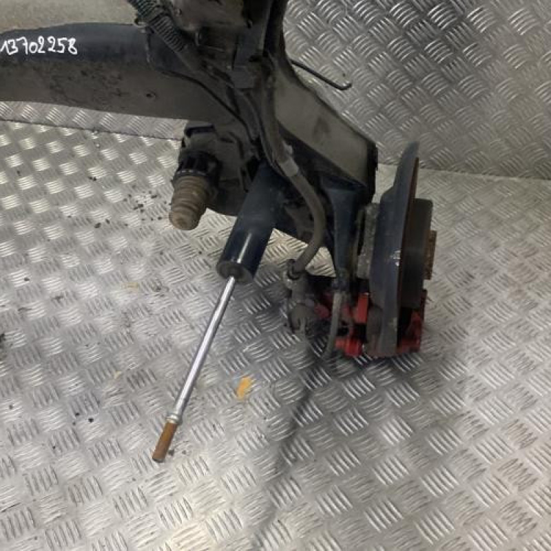 Essieu arriere PEUGEOT 308 2 Photo n°4