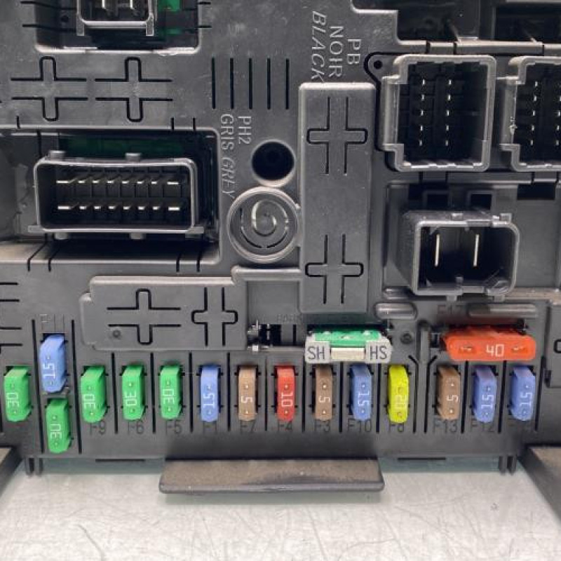 Boitier BSI PEUGEOT PARTNER 2 Photo n°3