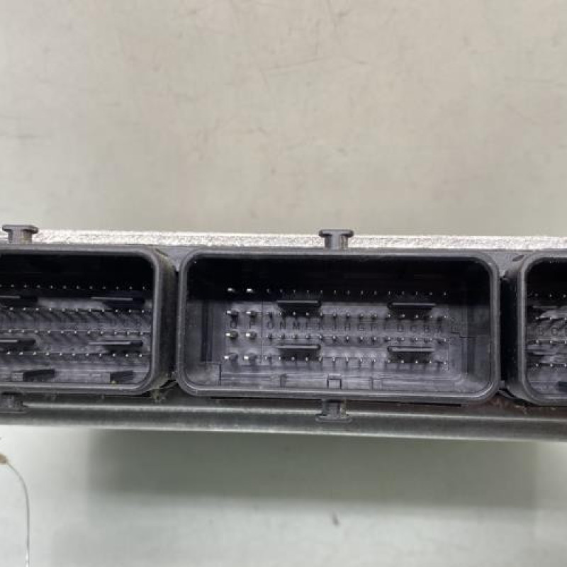Calculateur moteur NISSAN QASHQAI 1 Photo n°4
