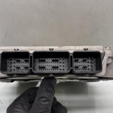 Calculateur moteur PEUGEOT 307