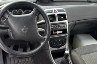 Calculateur moteur PEUGEOT 307