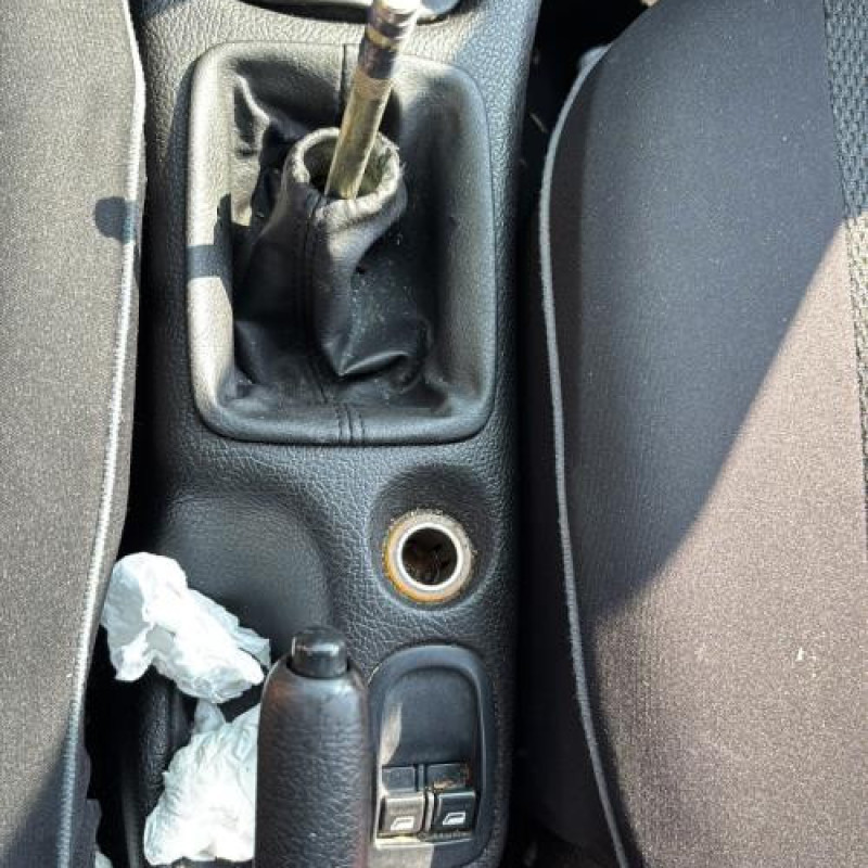 Boitier BSI PEUGEOT 206 Photo n°17