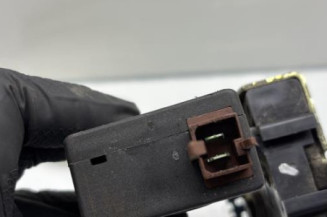 Serrure avant droit CITROEN SAXO