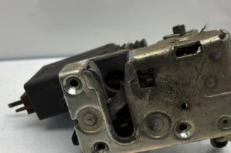 Serrure avant droit CITROEN SAXO
