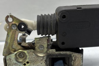 Serrure avant gauche CITROEN SAXO