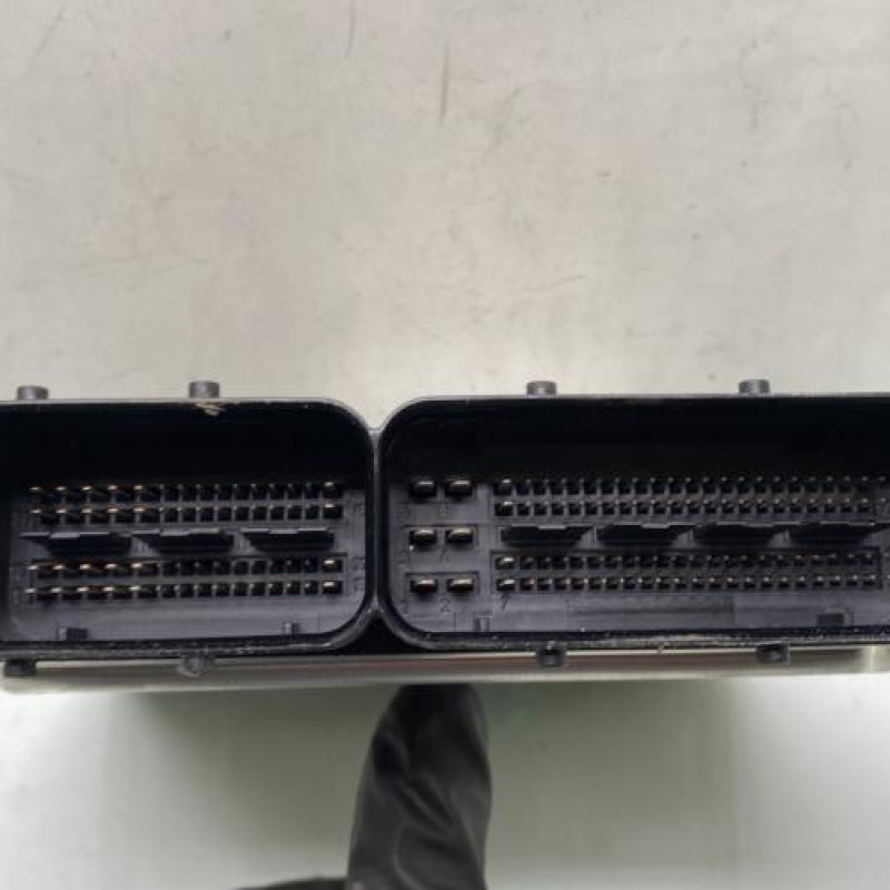 Calculateur moteur AUDI A4 3 Photo n°3