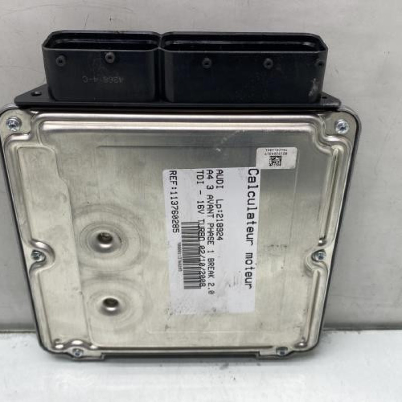 Calculateur moteur AUDI A4 3 Photo n°4