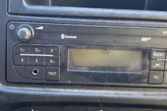 Attache ceinture avant gauche RENAULT TRAFIC 3 COURT