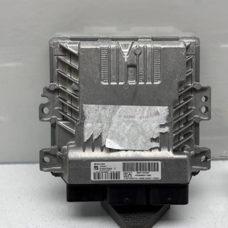 Calculateur moteur PEUGEOT 308 1 Photo n°1