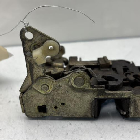 Serrure avant gauche PEUGEOT 106