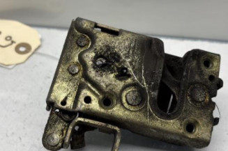 Serrure avant gauche PEUGEOT 106