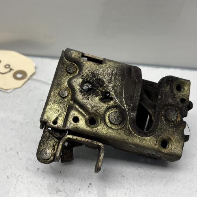 Serrure avant gauche PEUGEOT 106 Photo n°3