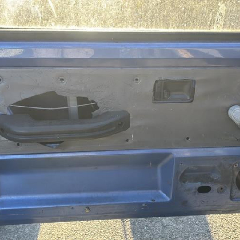 Serrure avant gauche PEUGEOT 106 Photo n°8