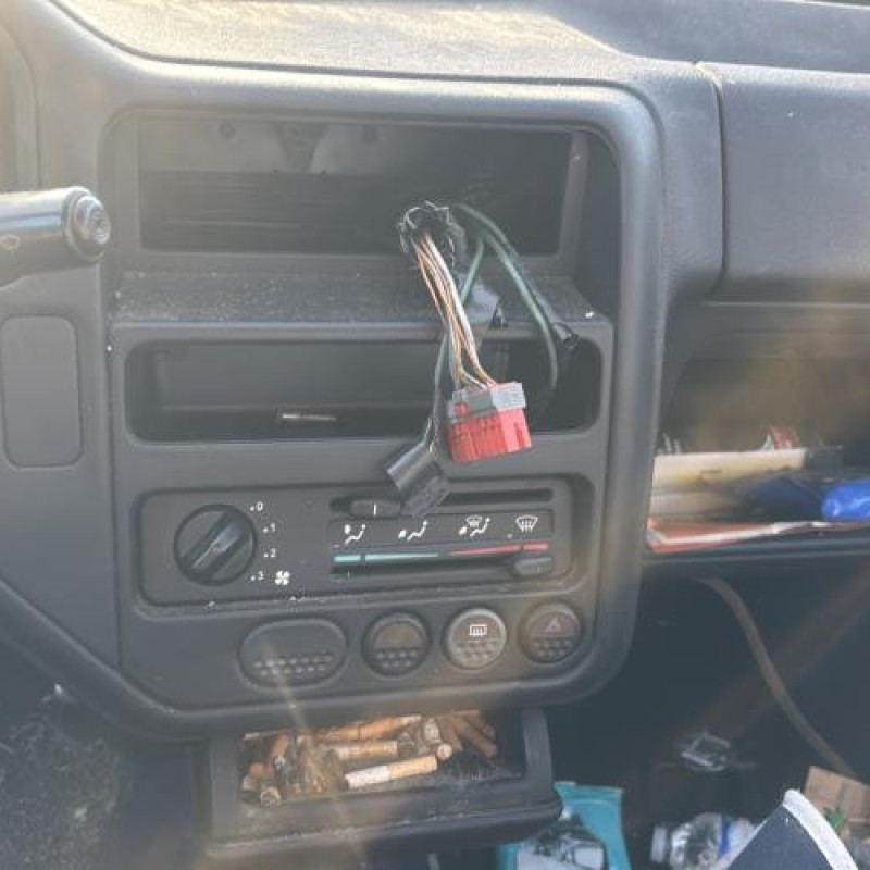 Serrure avant gauche PEUGEOT 106 Photo n°12