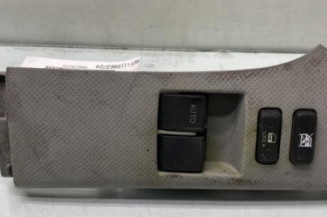 Interrupteur de leve vitre avant gauche TOYOTA YARIS 2 Photo n°1