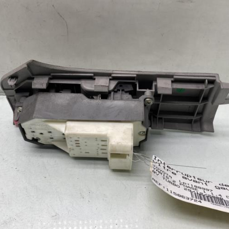 Interrupteur de leve vitre avant gauche TOYOTA YARIS 2 Photo n°2