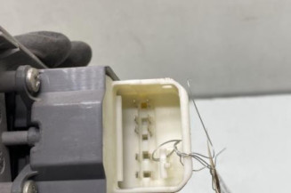 Interrupteur de leve vitre avant gauche TOYOTA YARIS 2