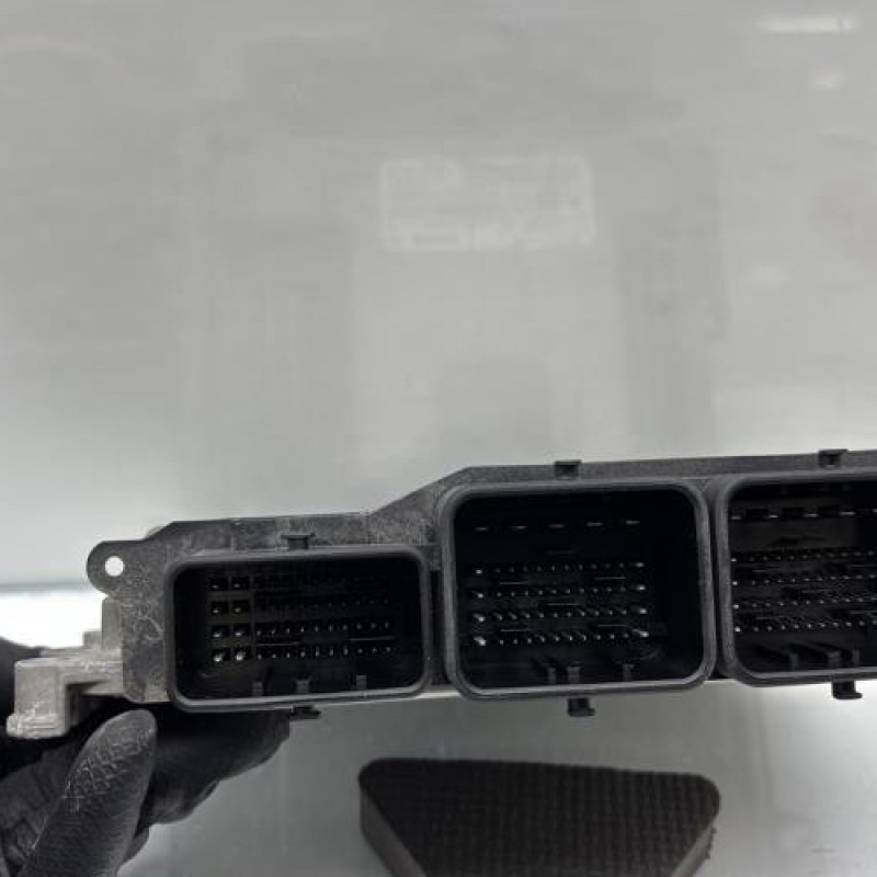 Calculateur moteur CITROEN BERLINGO 2 Photo n°3