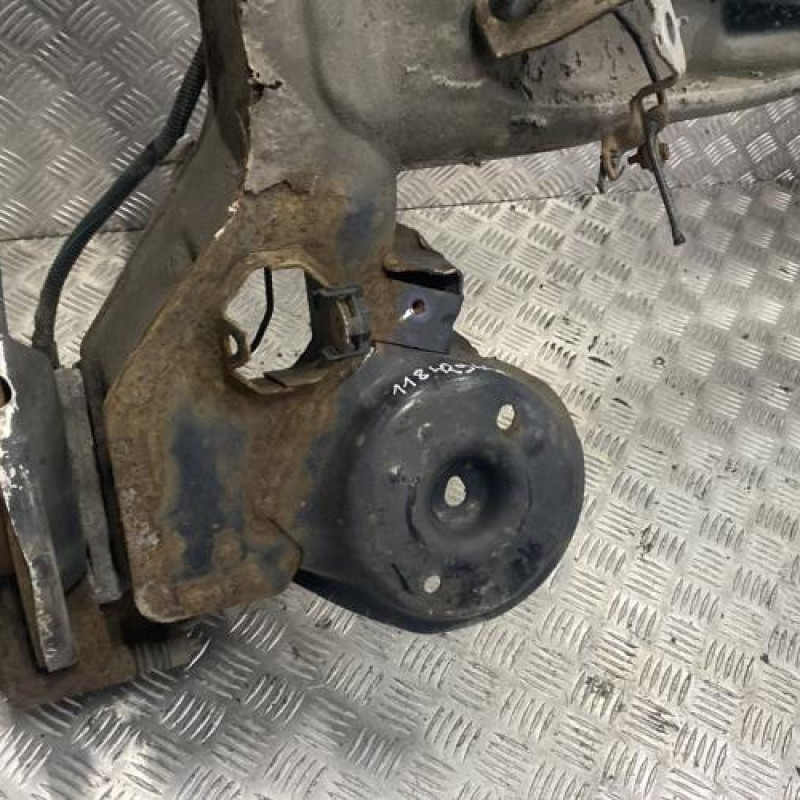 Essieu arriere PEUGEOT 308 2 Photo n°2