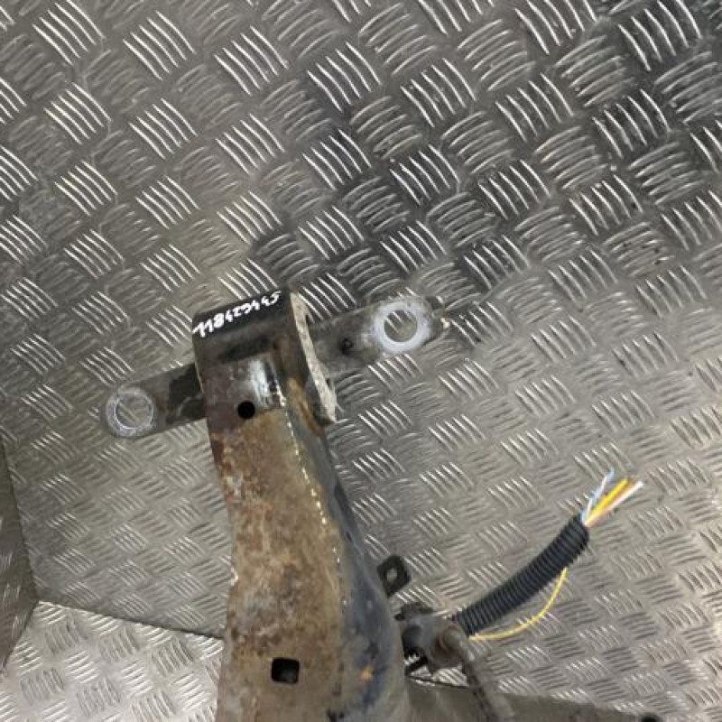 Essieu arriere PEUGEOT 308 2 Photo n°3