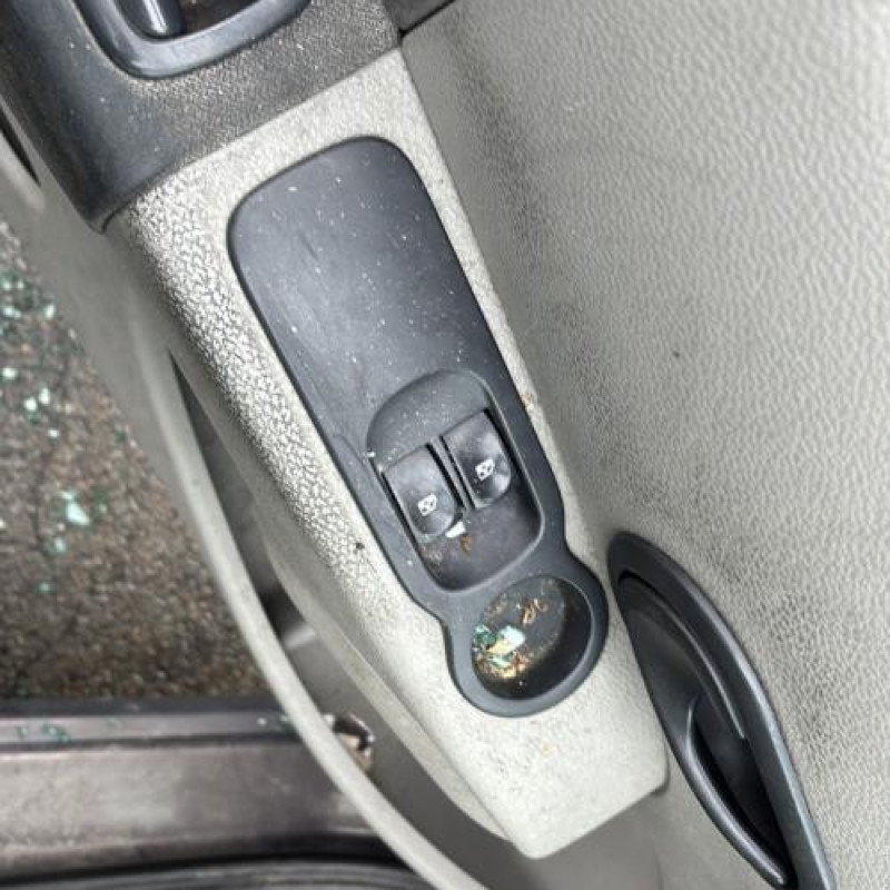 Serrure arriere gauche RENAULT MODUS Photo n°16