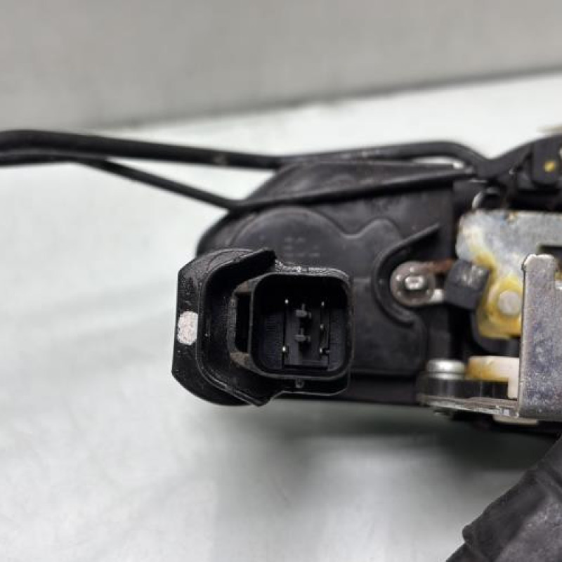 Serrure avant gauche HYUNDAI I 10 1 Photo n°4