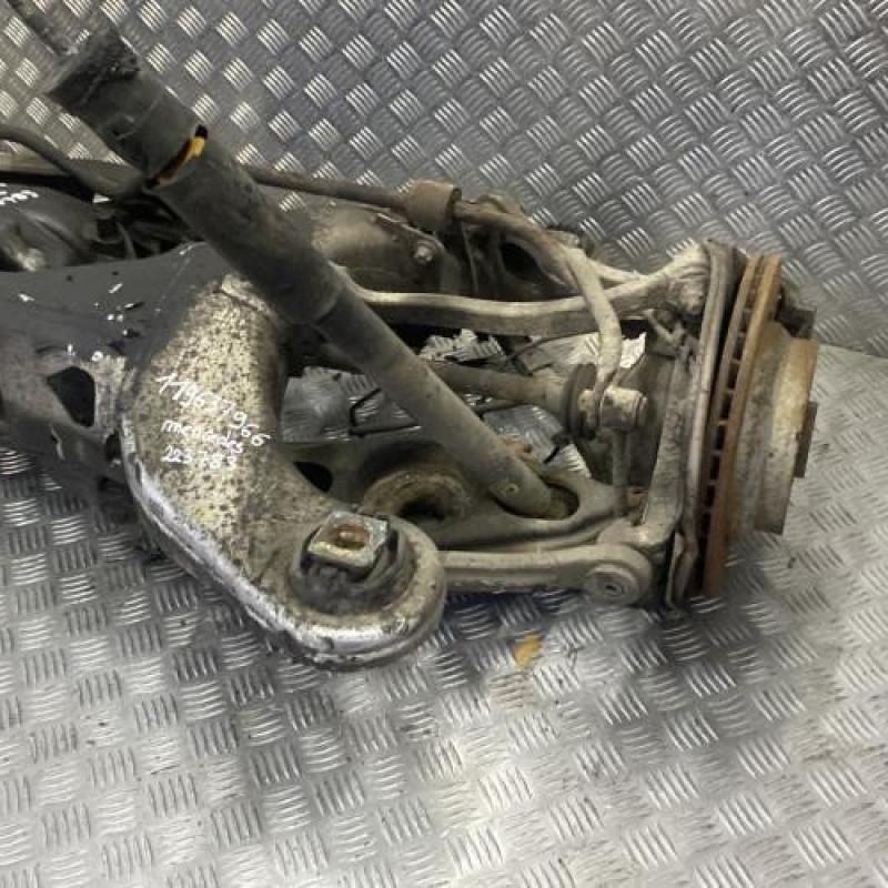 Essieu arriere MERCEDES CLASSE CLS 219 Photo n°2