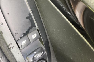 Calculateur moteur PEUGEOT 208 1