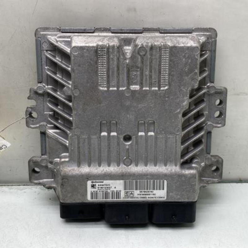 Calculateur moteur CITROEN C5 2 Photo n°1