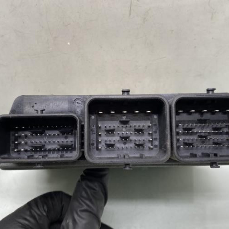 Calculateur moteur CITROEN C5 2 Photo n°3