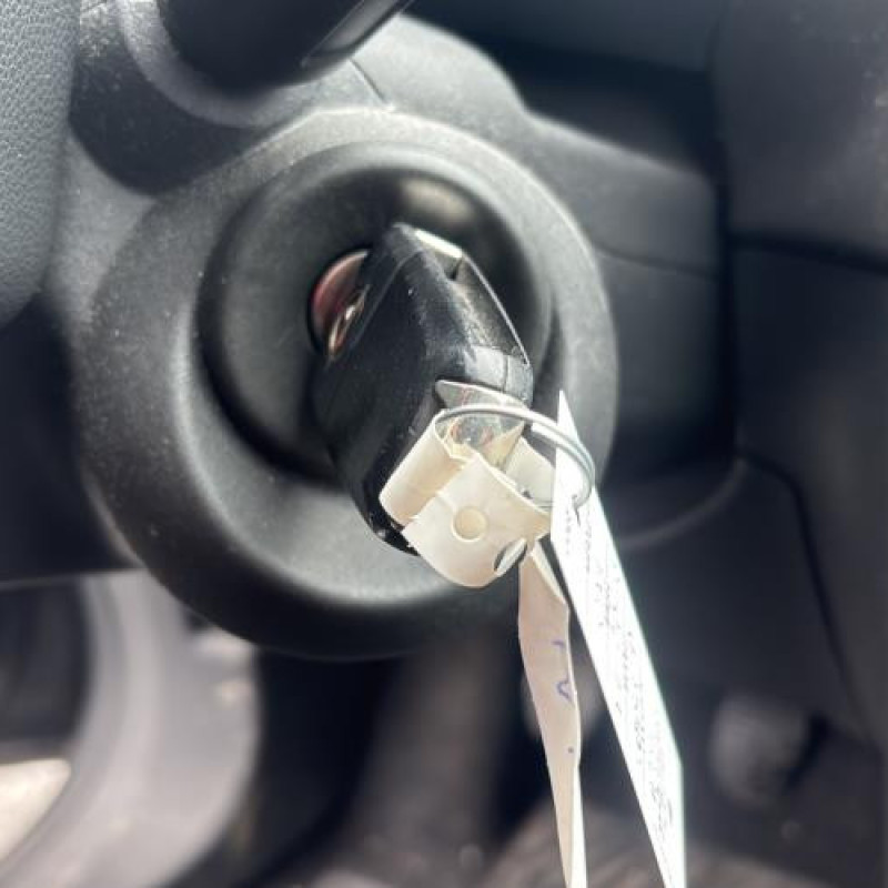 Moteur OPEL CORSA D Photo n°17