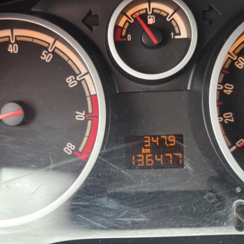 Moteur OPEL CORSA D Photo n°18