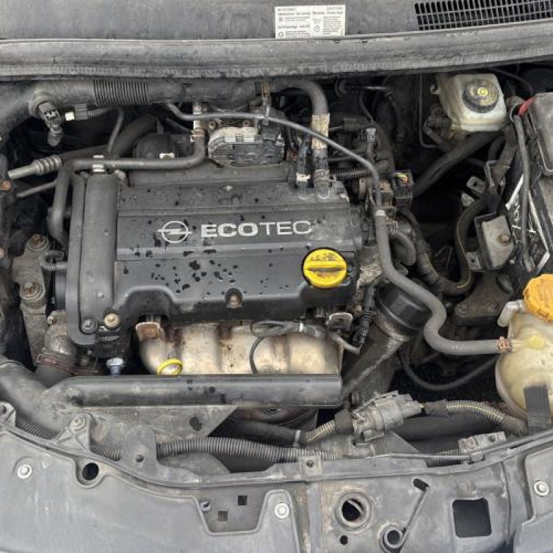 Moteur OPEL CORSA D Photo n°20
