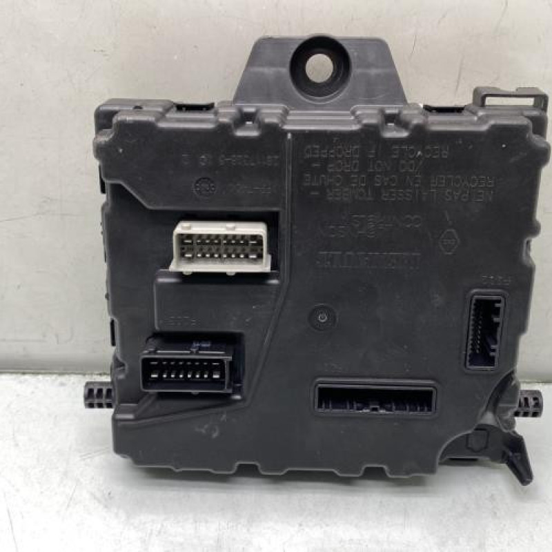 Boitier UCH RENAULT MASTER 3 Photo n°1