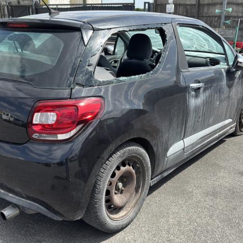 Baguette d'aile arrière gauche CITROEN DS3 Photo n°8