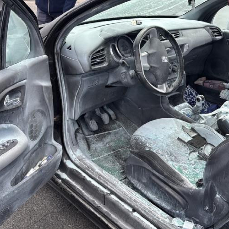 Baguette d'aile arrière gauche CITROEN DS3 Photo n°14