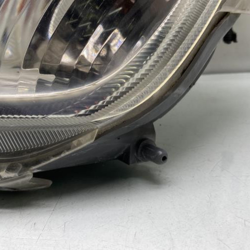 Optique avant principal gauche (feux)(phare) TOYOTA YARIS 1 Photo n°4