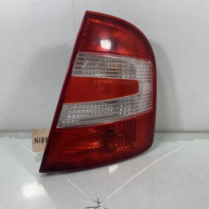 Feu arriere principal droit (feux) SKODA FABIA 1 Photo n°1