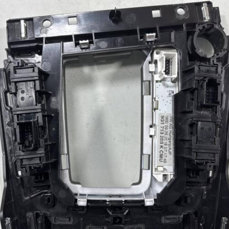 Console central (interieur plastique) VOLKSWAGEN GOLF 7 Photo n°5