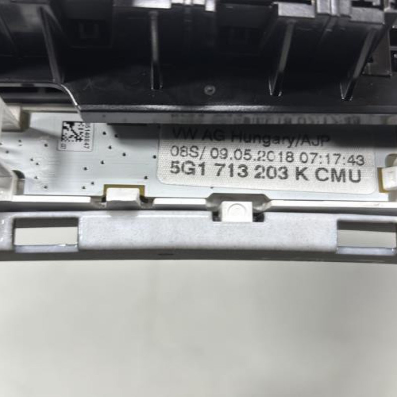 Console central (interieur plastique) VOLKSWAGEN GOLF 7 Photo n°6