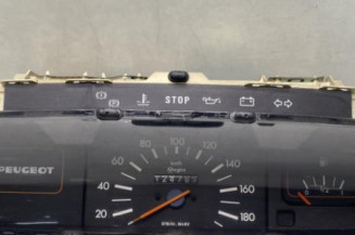 Compteur PEUGEOT 205 Photo n°1